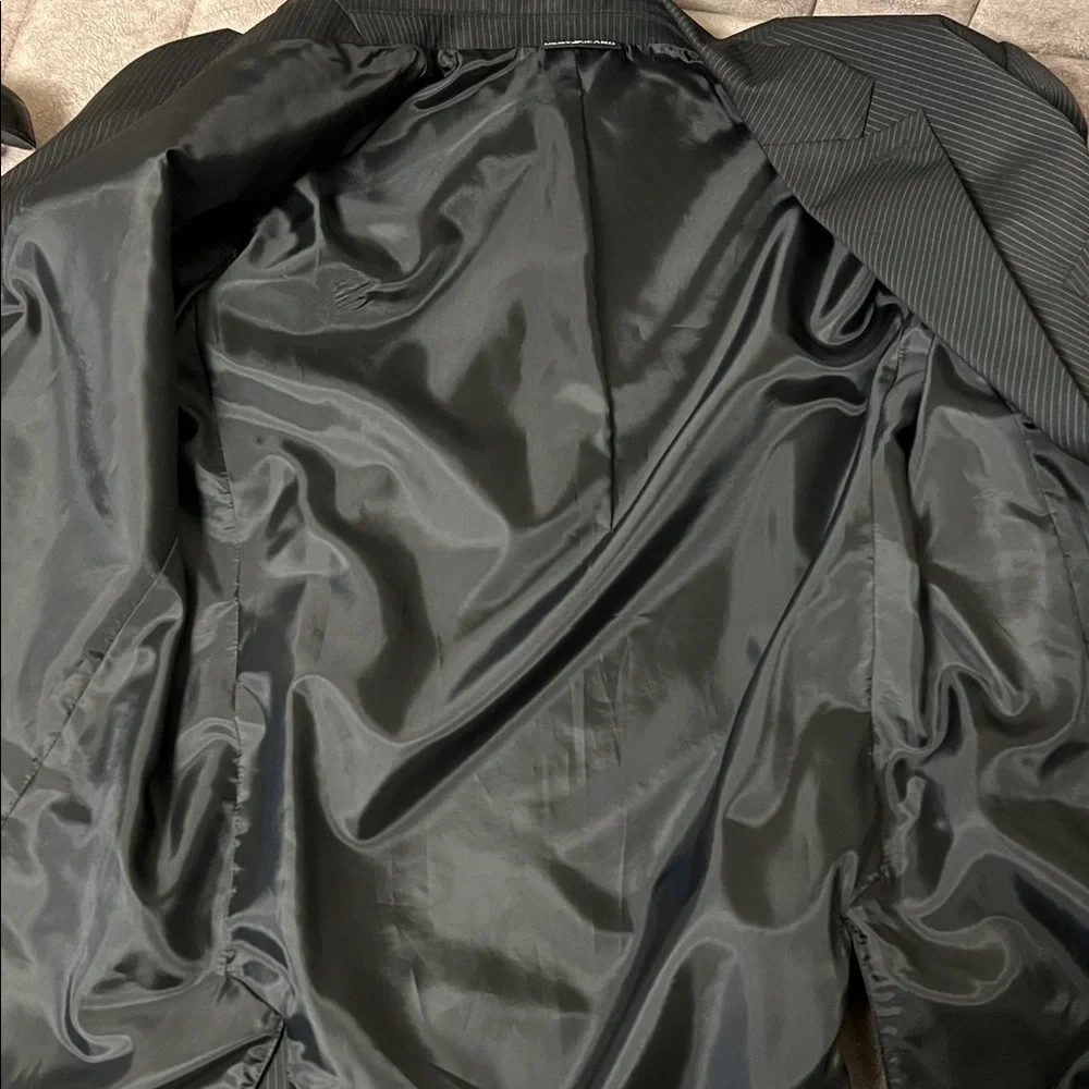 Dkny creative #uniquejacket    •   lapel