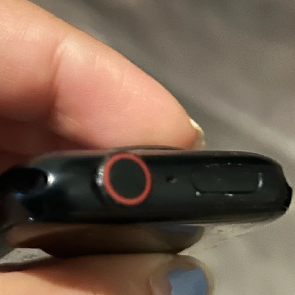 Apple sleek black