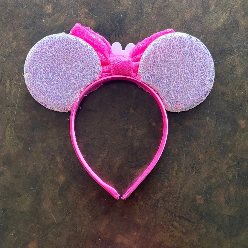 N/A looking disney