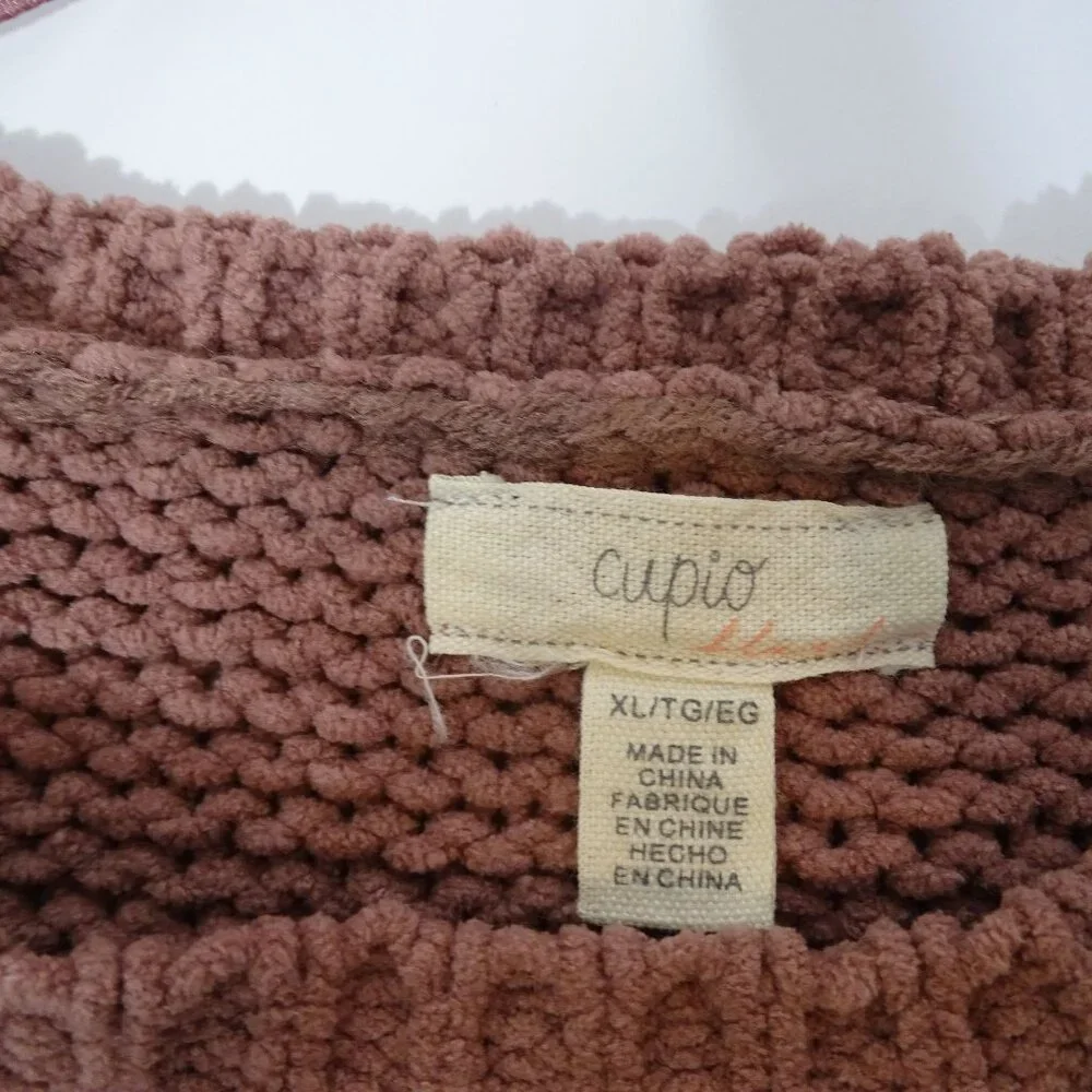 Cupio flat laying neckline