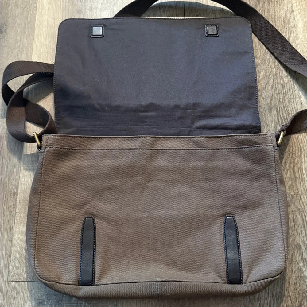 Fossil cotton twill camo messenger bag briefcase