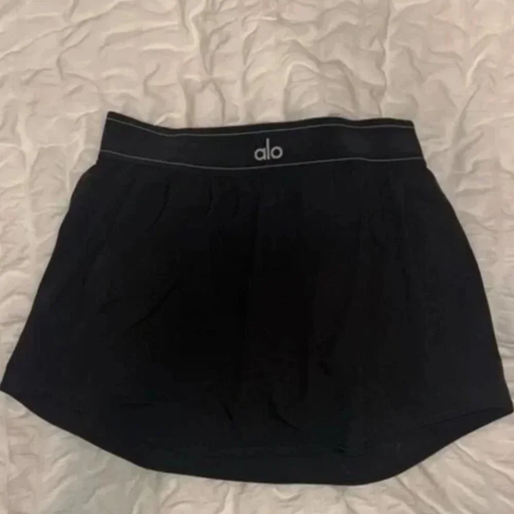 Alo Yoga Black Tennis Skirt , Medium Size , NWOT