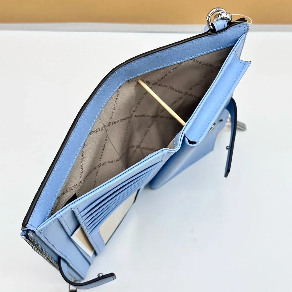 MICHAEL KORS Jet Set Large Ombré Logo Wristlet Lt Sky
