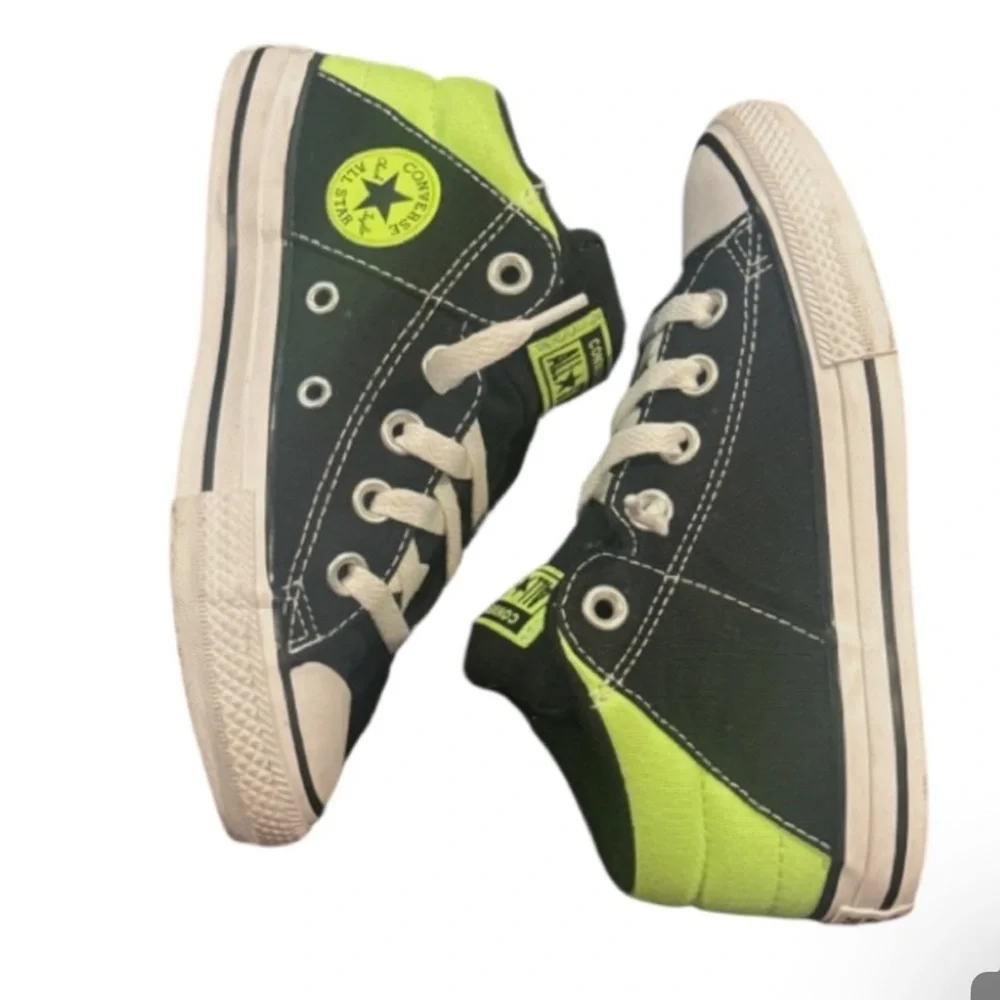 Authentic Converse designer signature canvas high top sneakers sz 13 kids