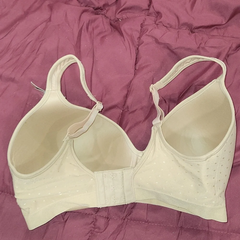 Bali nwt nude