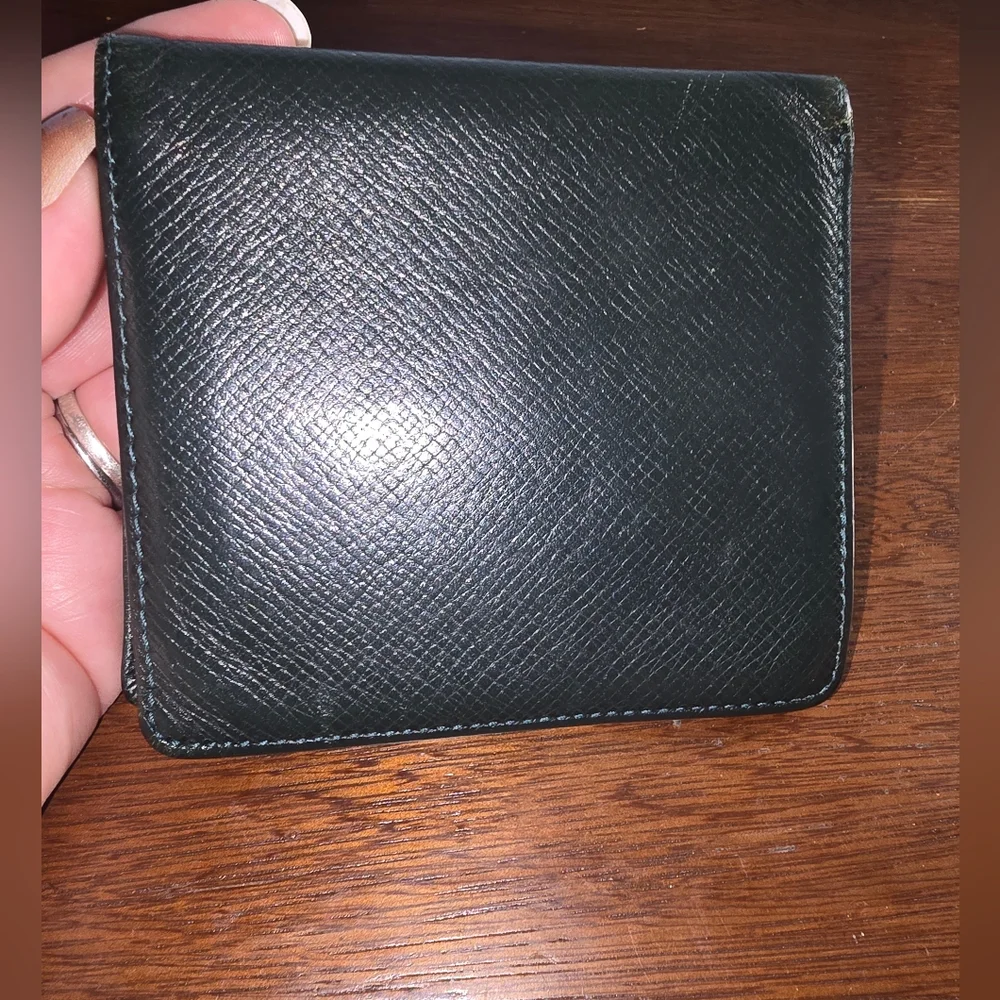 Louis Vuitton elegant dark