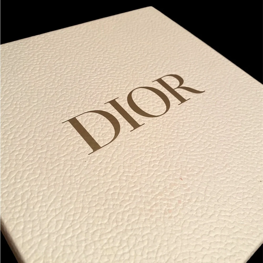 🆕 Authentic DIOR Box