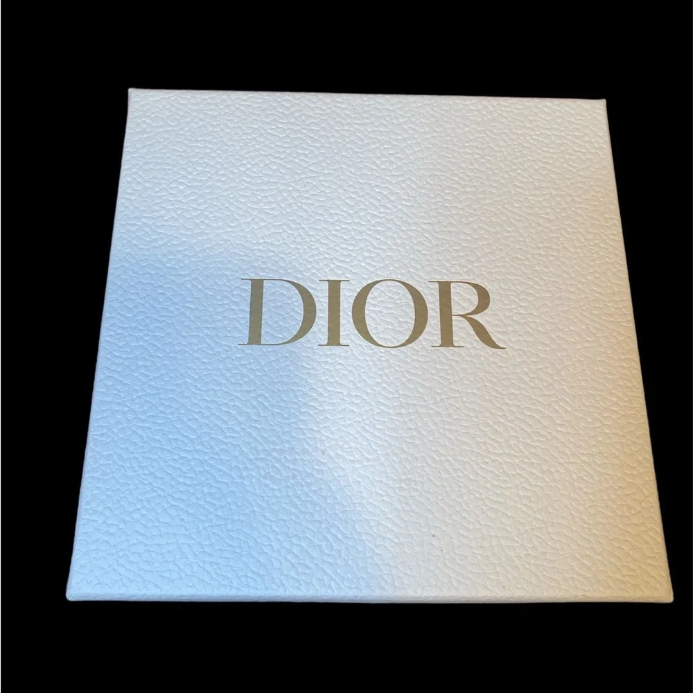 🆕 Authentic DIOR Box