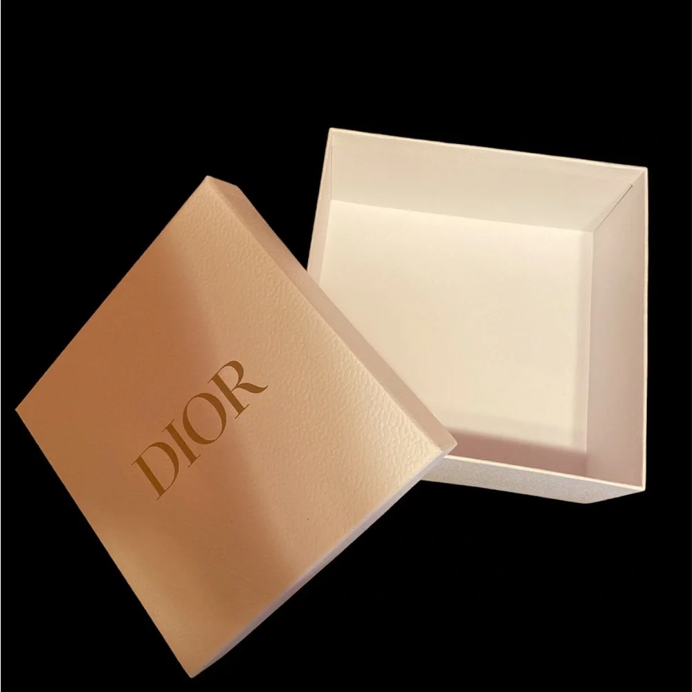 🆕 Authentic DIOR Box
