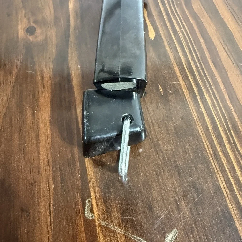 Corningware lock detachable