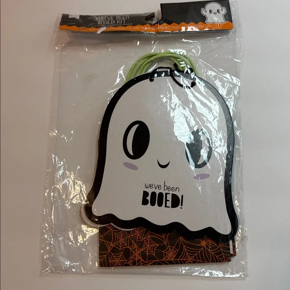 Papyrus celebrate spooky decoration