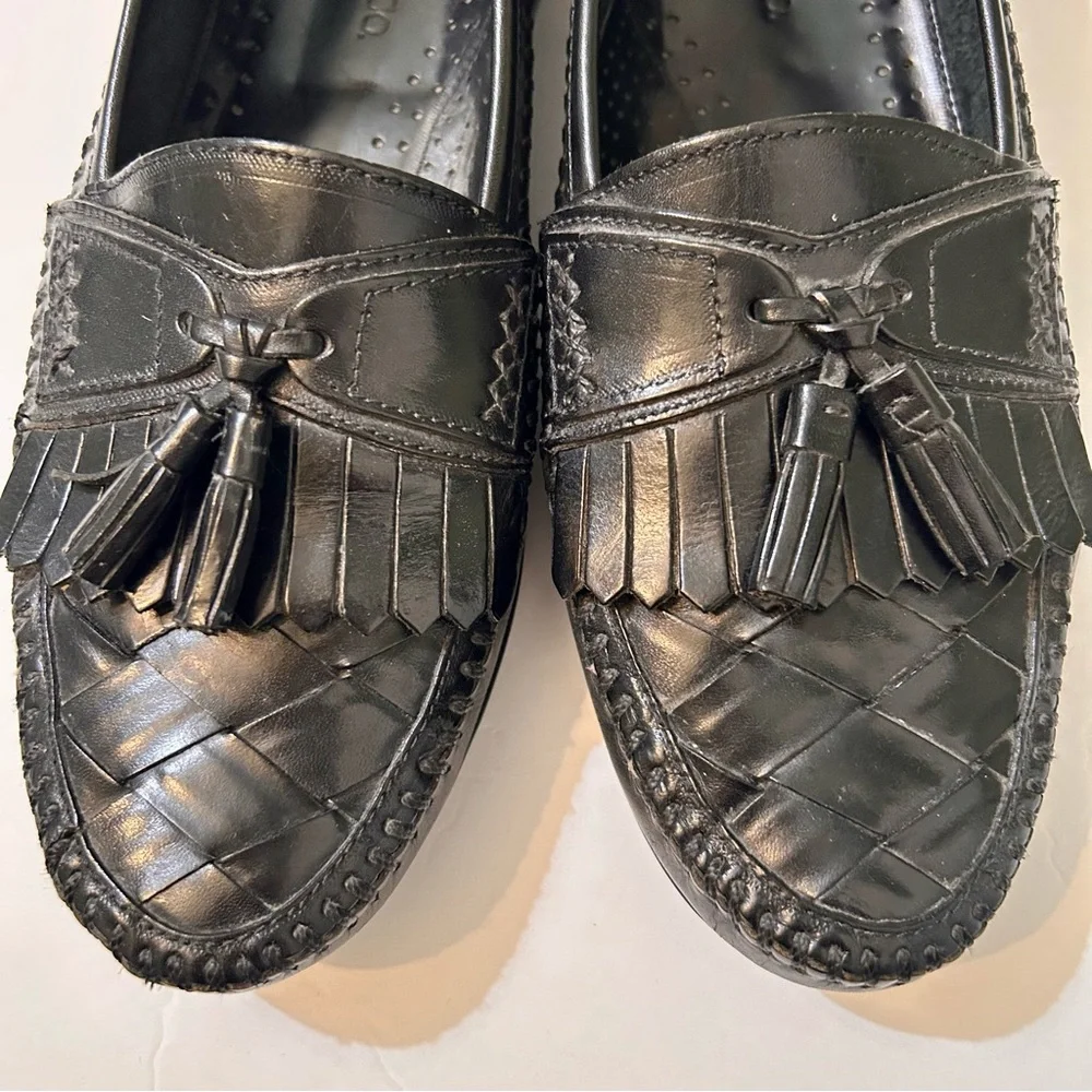 G.H. Bass & Co. excellent formal detail