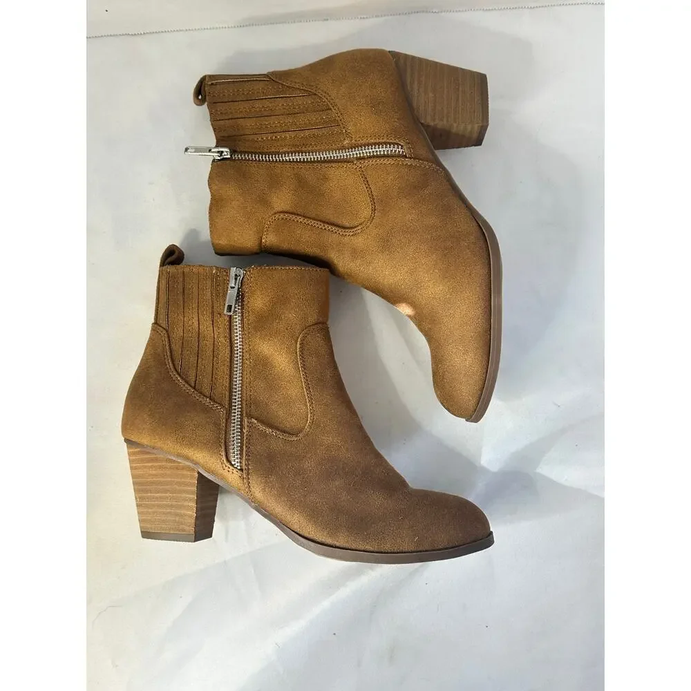 DV by Dolce Vita Caitie Booties Tan Size 8