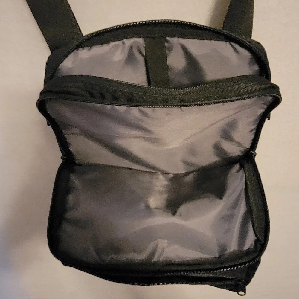 Eddie Bauer essentials carrying 11
