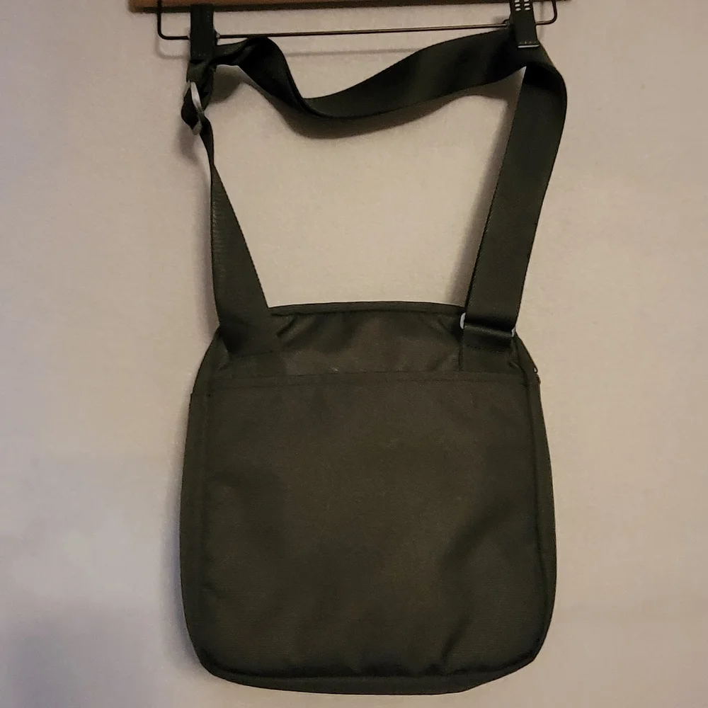 Eddie Bauer choice crossbody make
