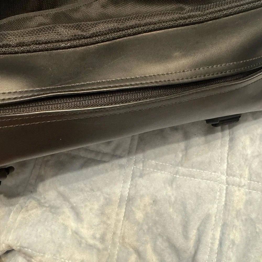 Tumi elegant messenger