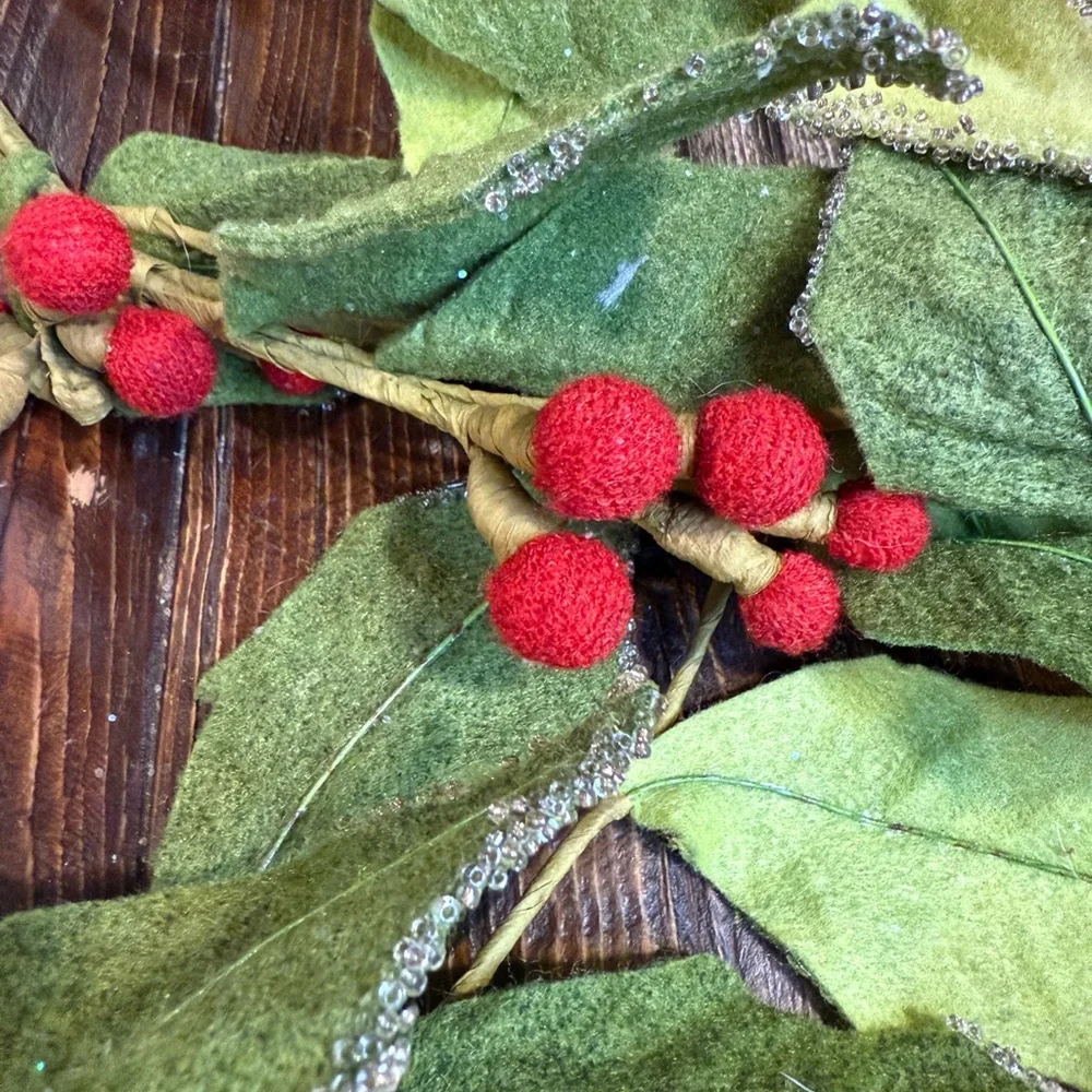 N/A decorative garland