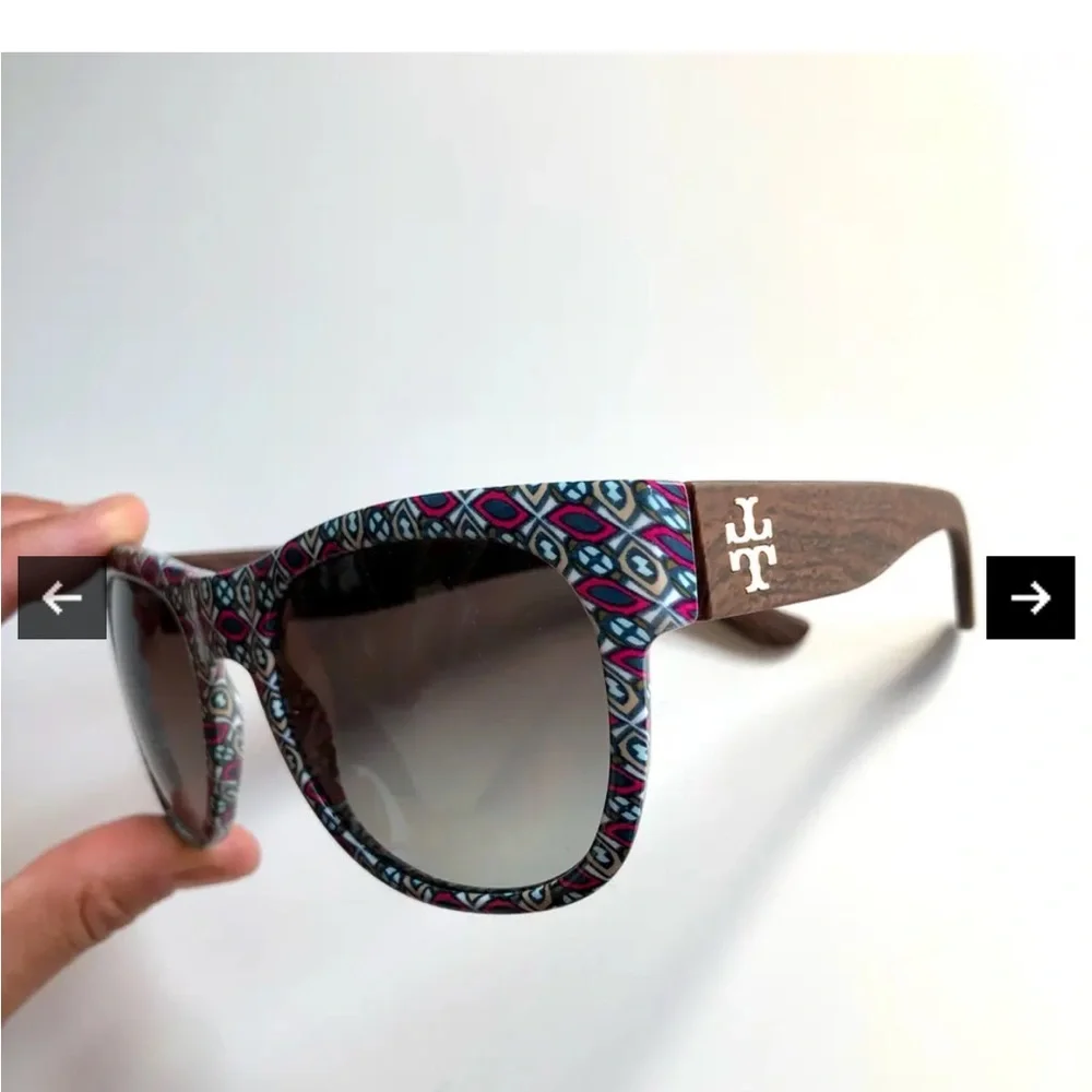 Tory Burch markings items stitching