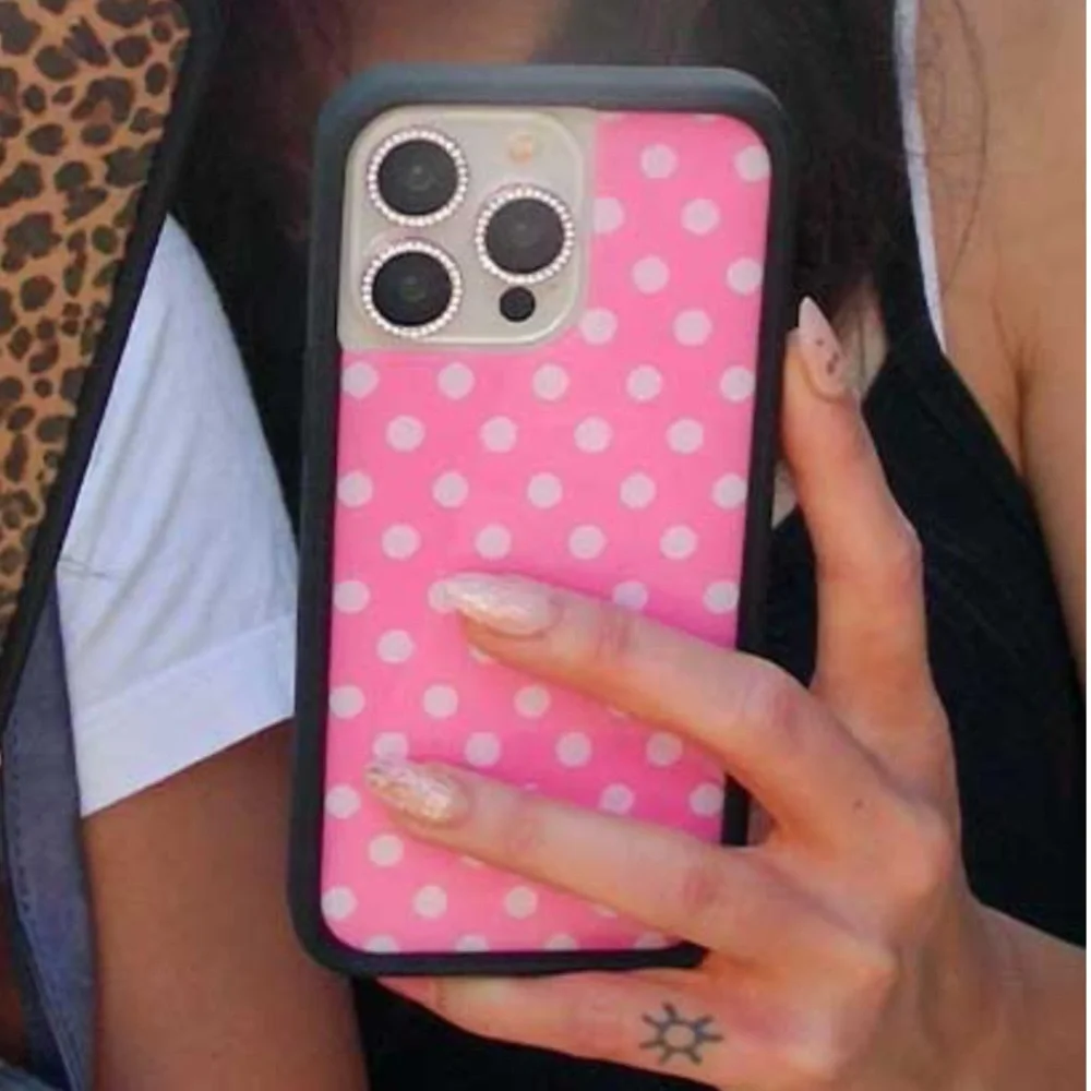 Wildflower iphone 15 pro case
