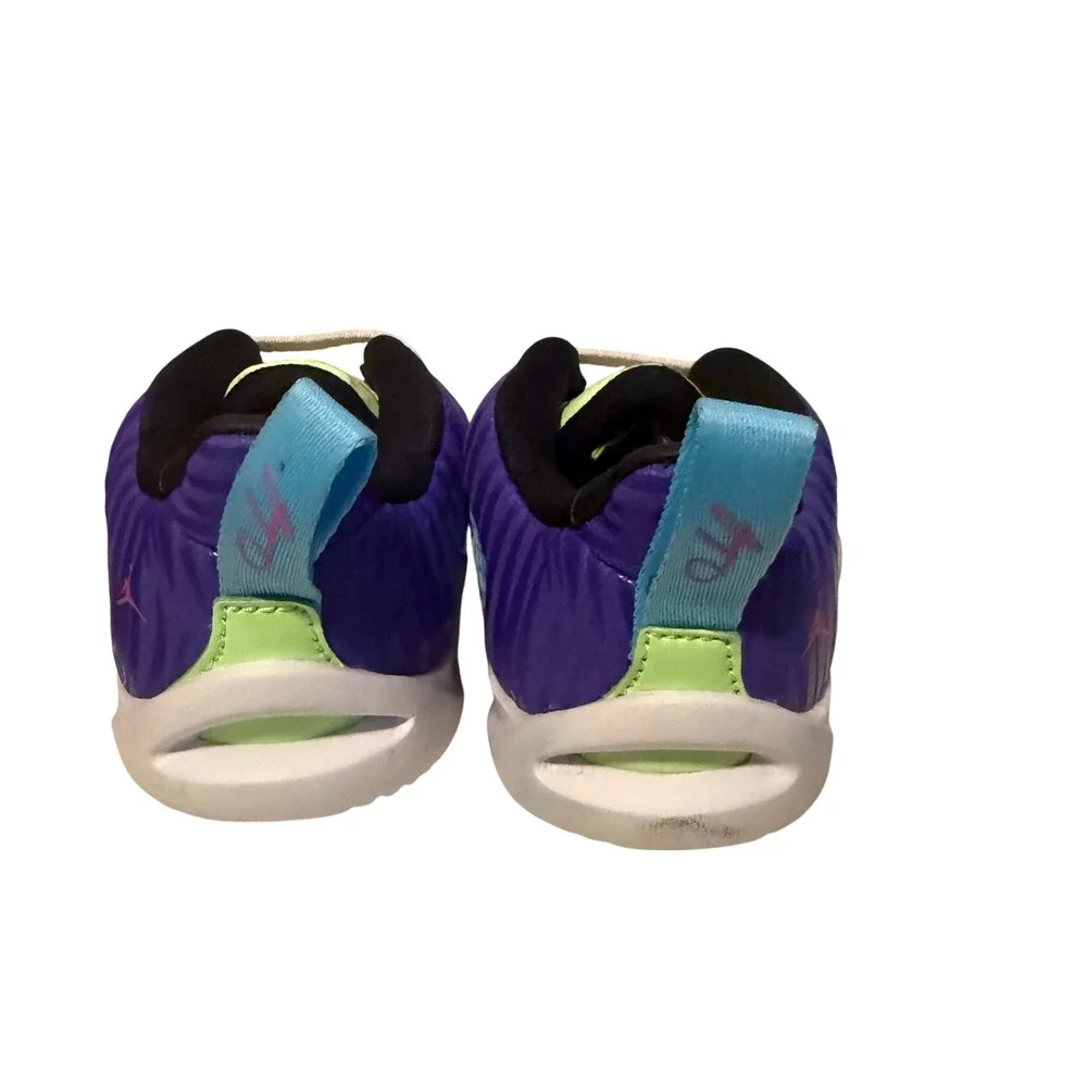 Jordan tiny feet