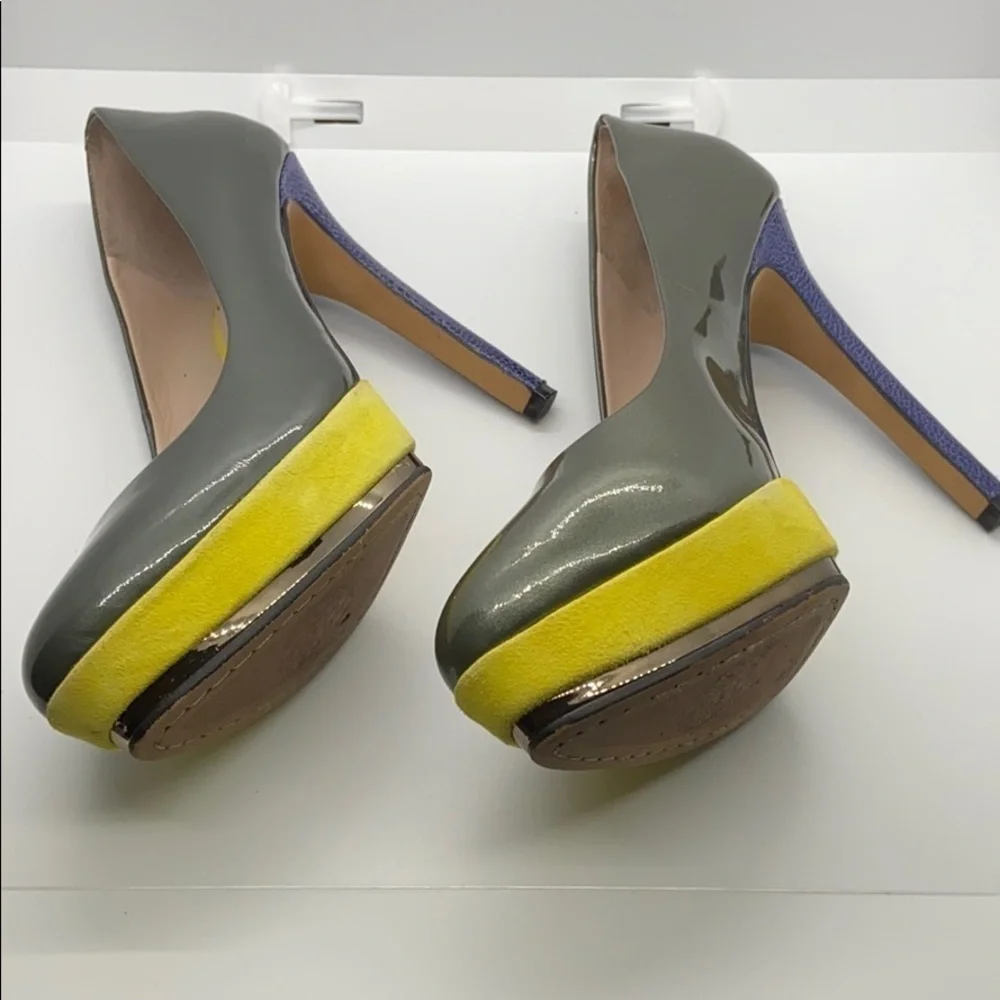 VINCE Camuto Hurricane Grey Platforms
