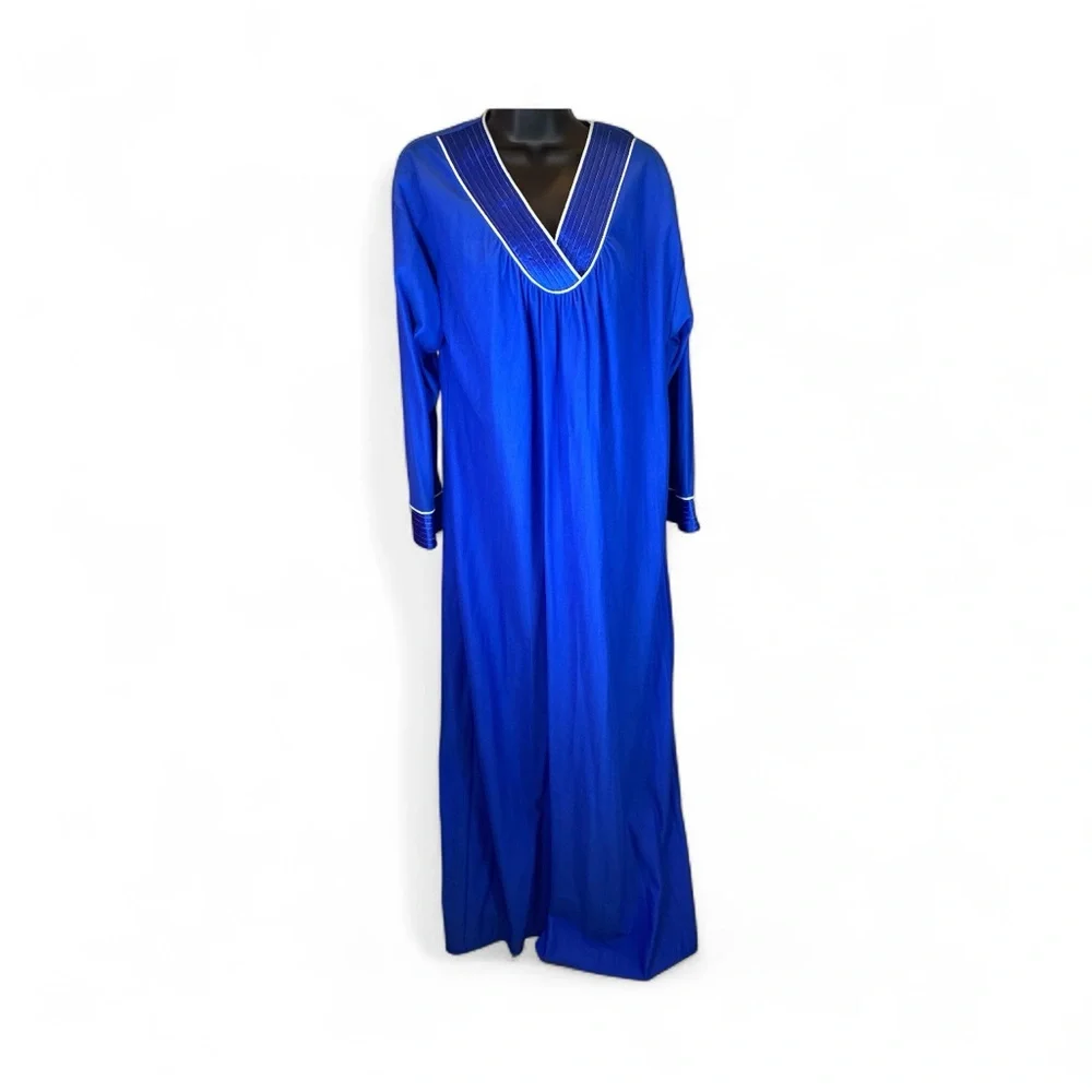 Vintage Vanity Fair Royal Blue Long Nightgown – Size S – Made in USA