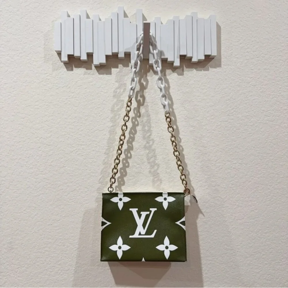 Authentic Louis Vuitton Toiletry Pouch 26 Monogram Giant Khaki Green White