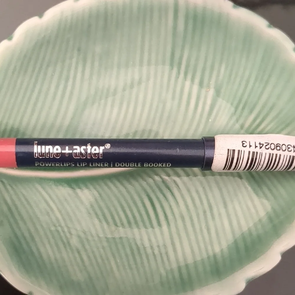 Lip Liner