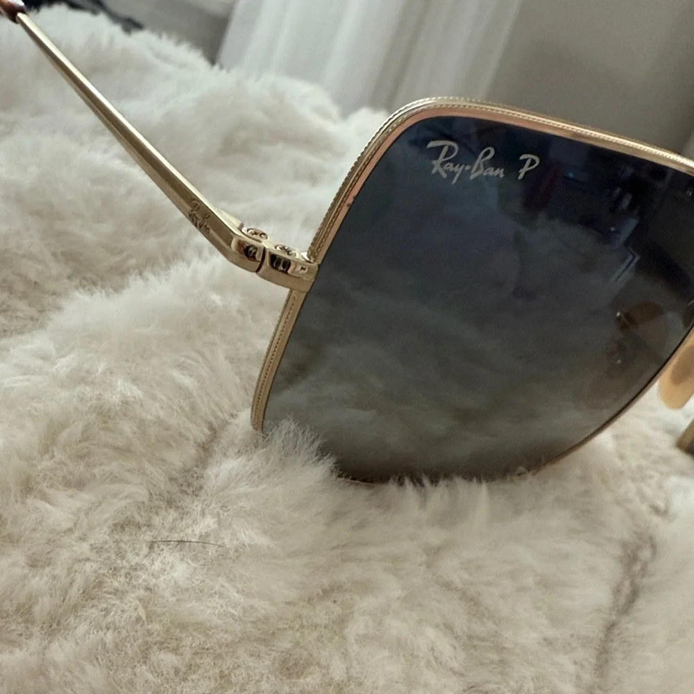 Ray-Ban stylish ray