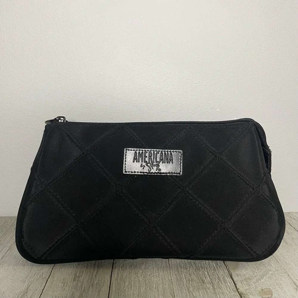Americana By Sharif Diamond Quilted Zip Top Toiletry Bag