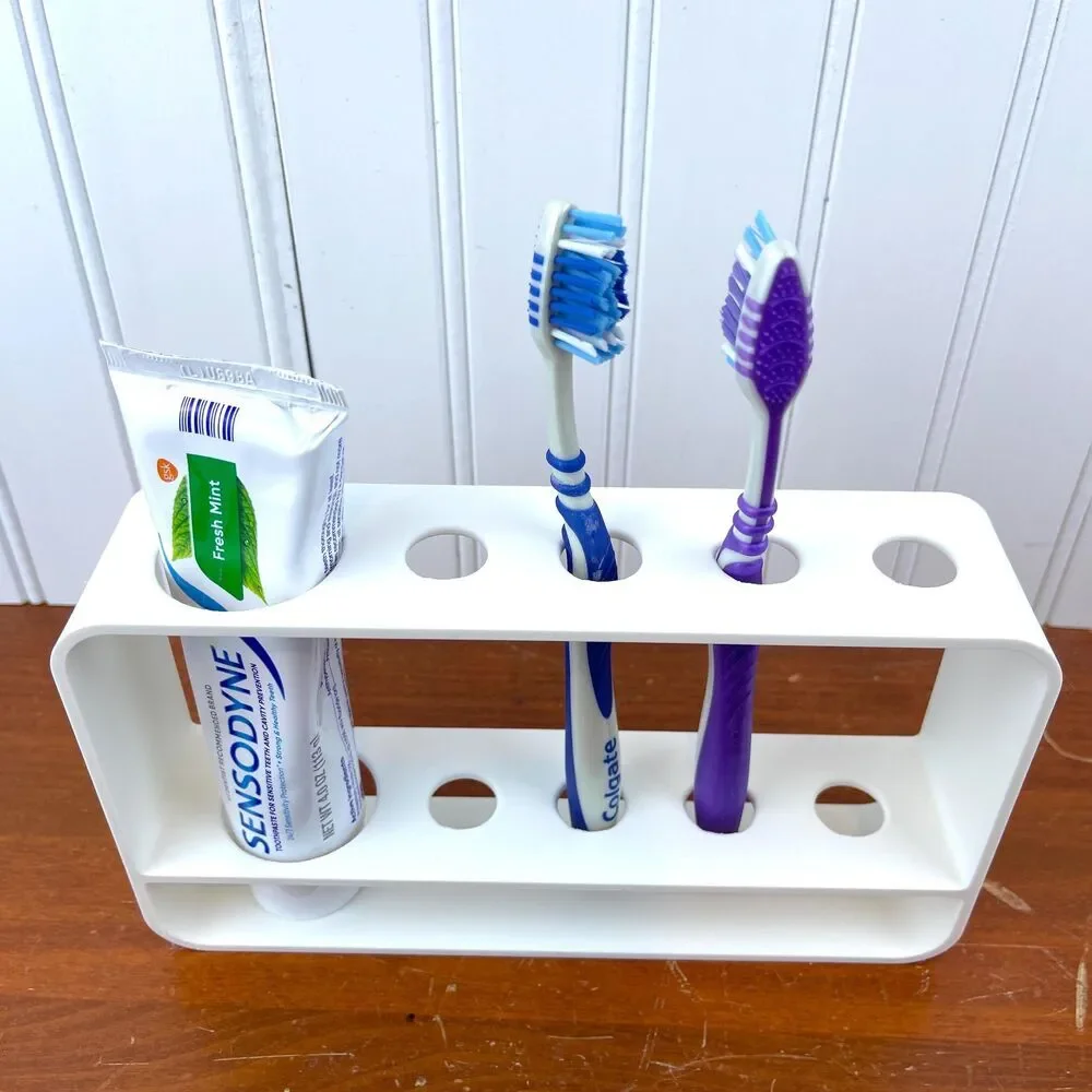 Hand Crafted fashioned paintbrushes using