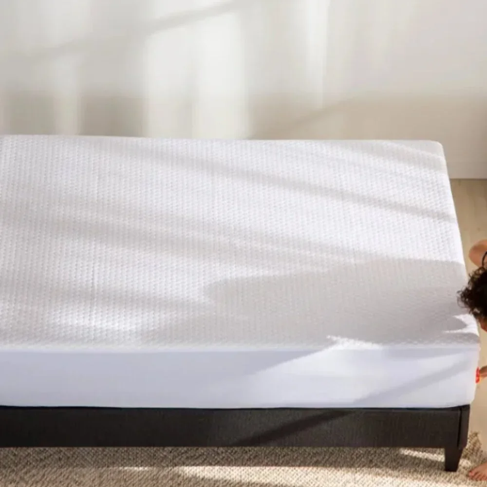 Never Used! Layla Cooling Mattress Protector – Queen