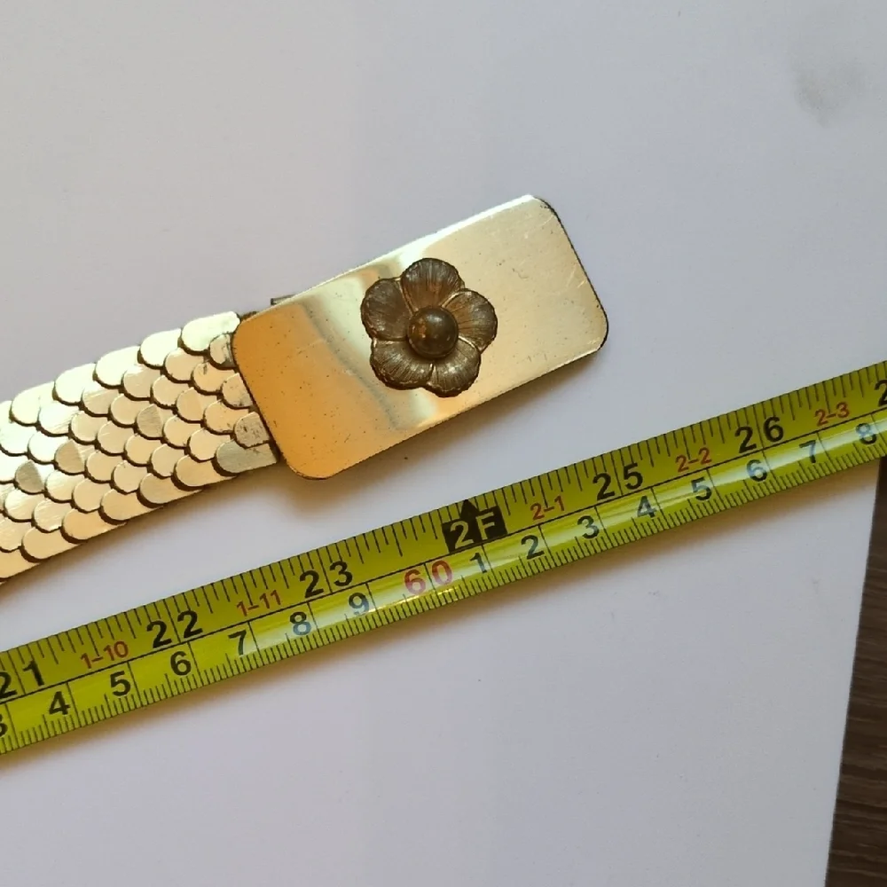 Vintage 70s/80s Stretchy Gold Fish Scale Sequin Belt w/ Flower Buckle - Disco