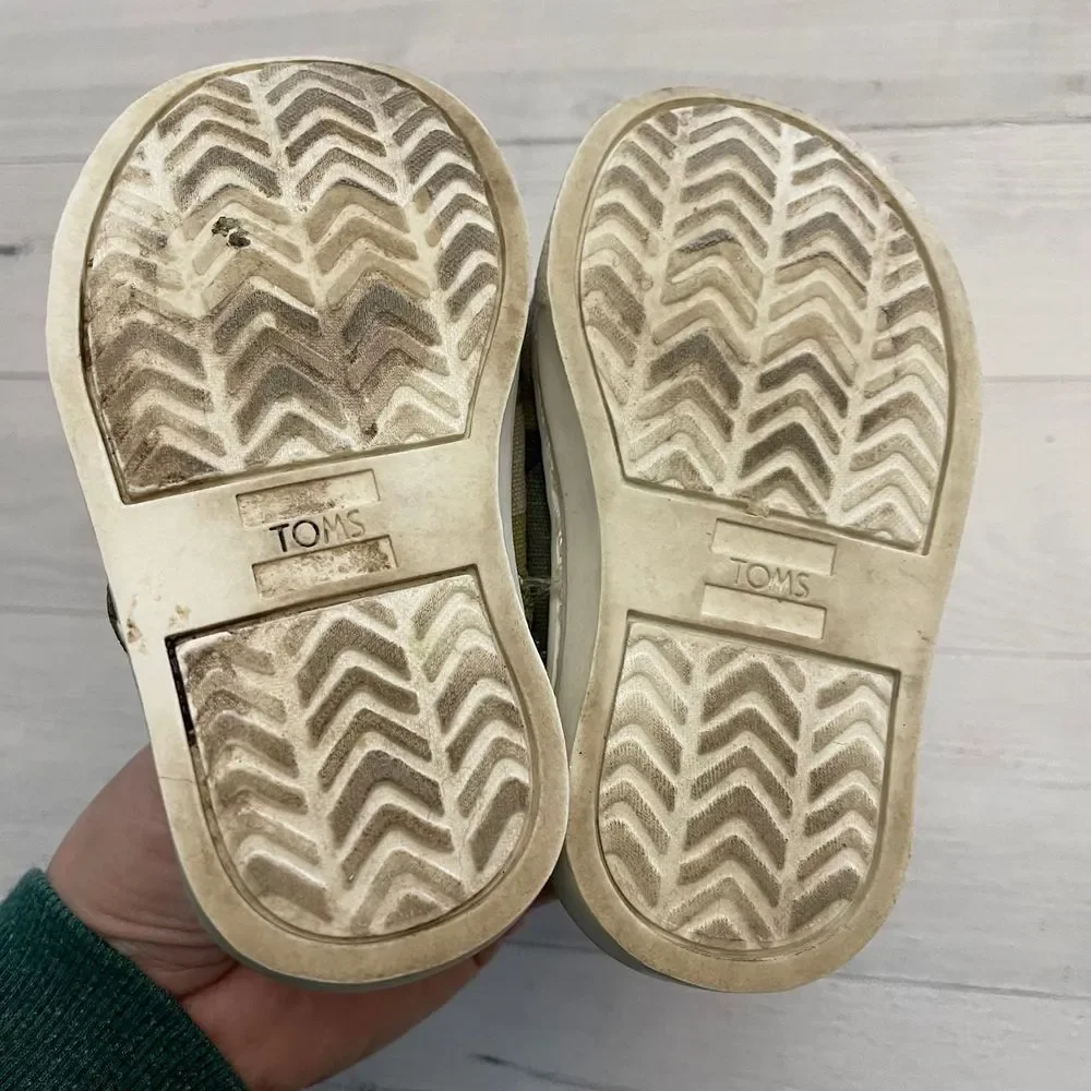TOMS baby‎ shoes toddler 4