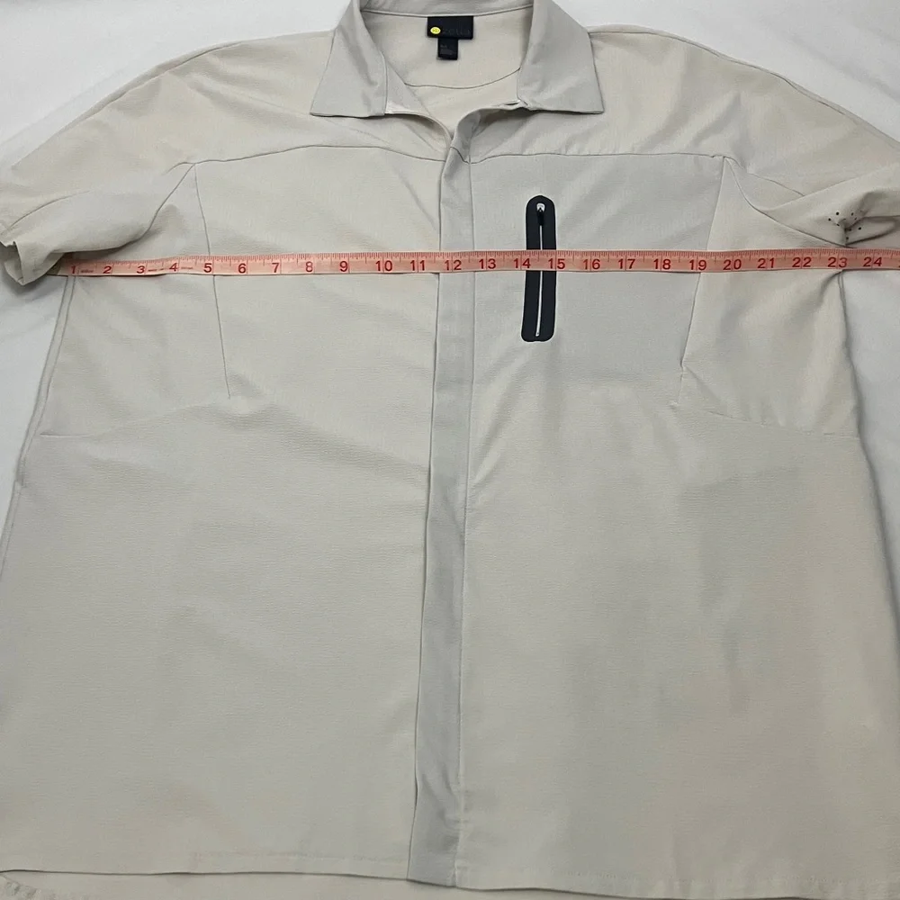 Zella Beige Short Sleeve Athletic Shirt Men’s Size Medium