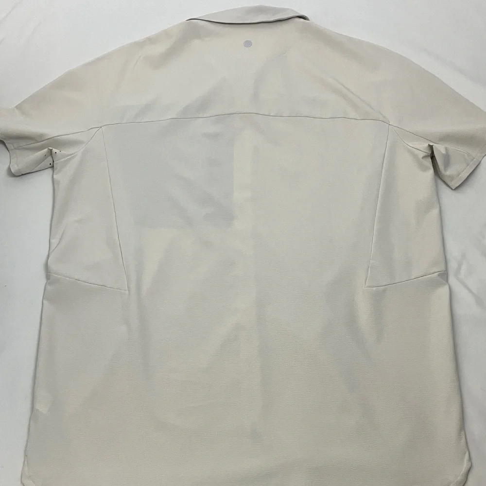 Zella Beige Short Sleeve Athletic Shirt Men’s Size Medium