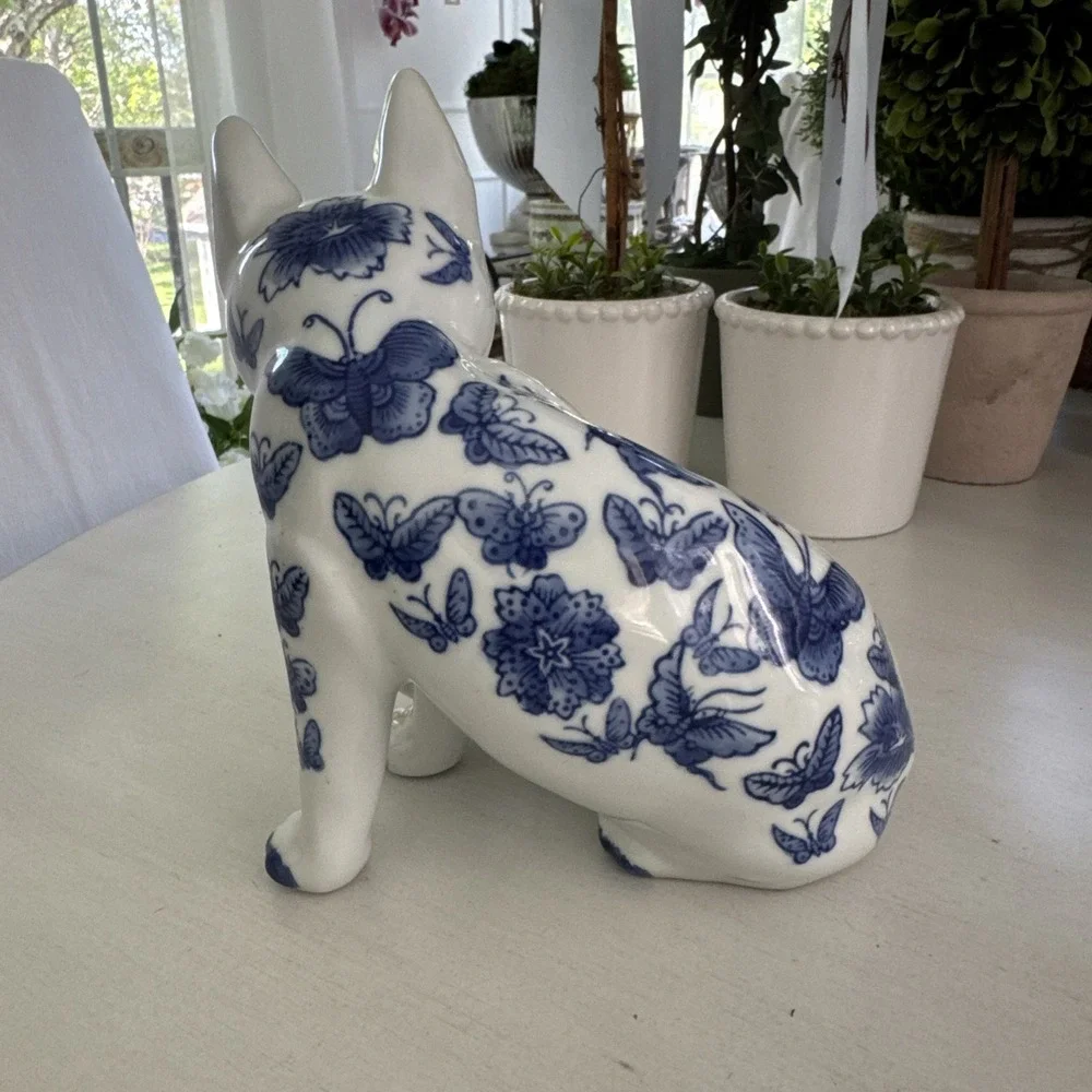 Vintage Asian Blue & White Floral Pattern Porcelain Cat Kitten Figurine Statue