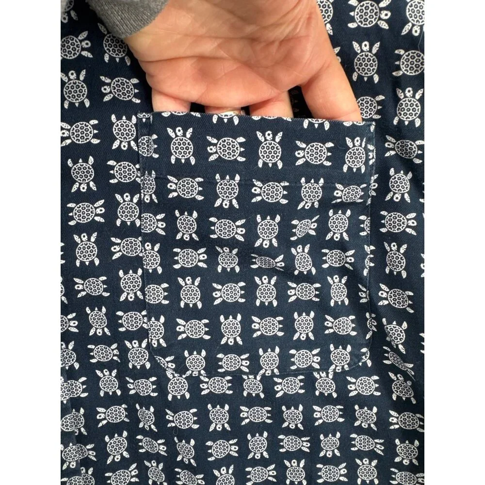 Banana Republic Mens Shirt Sz L Navy Blue Short-Slv ButtonUp Sea Turtles Beachy
