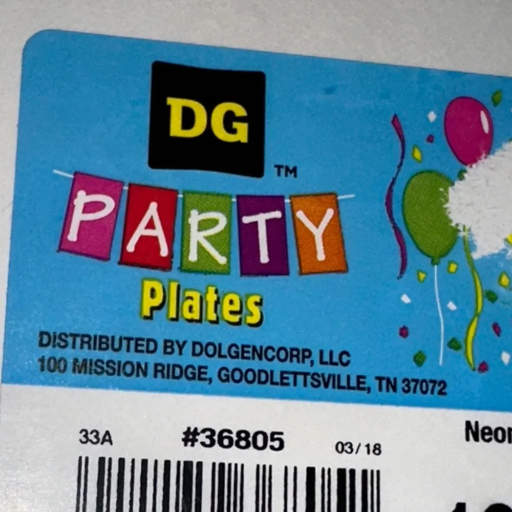 Vibrant Neon Green Large Party Plates 16 Count 8 5/8 inches