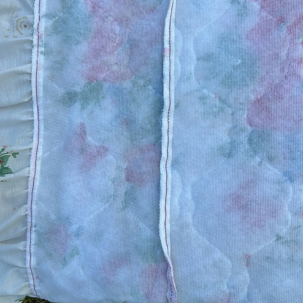 NOSWOT Floral Full Bedspread Quilted Ruffled Drop Roses Romantic Cottage Grandma