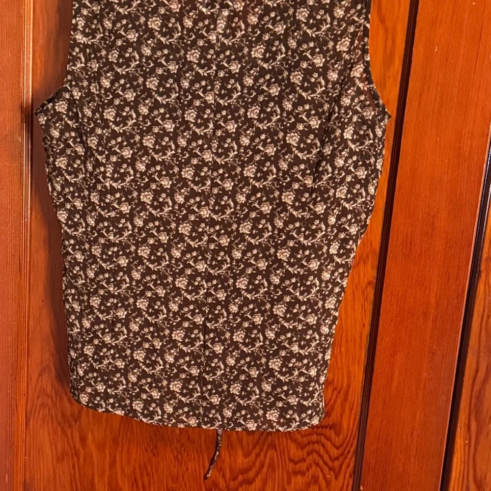 Liz & Co Floral Sleeveless Blouse - Brown Lined Sleeveless Blouse Size L