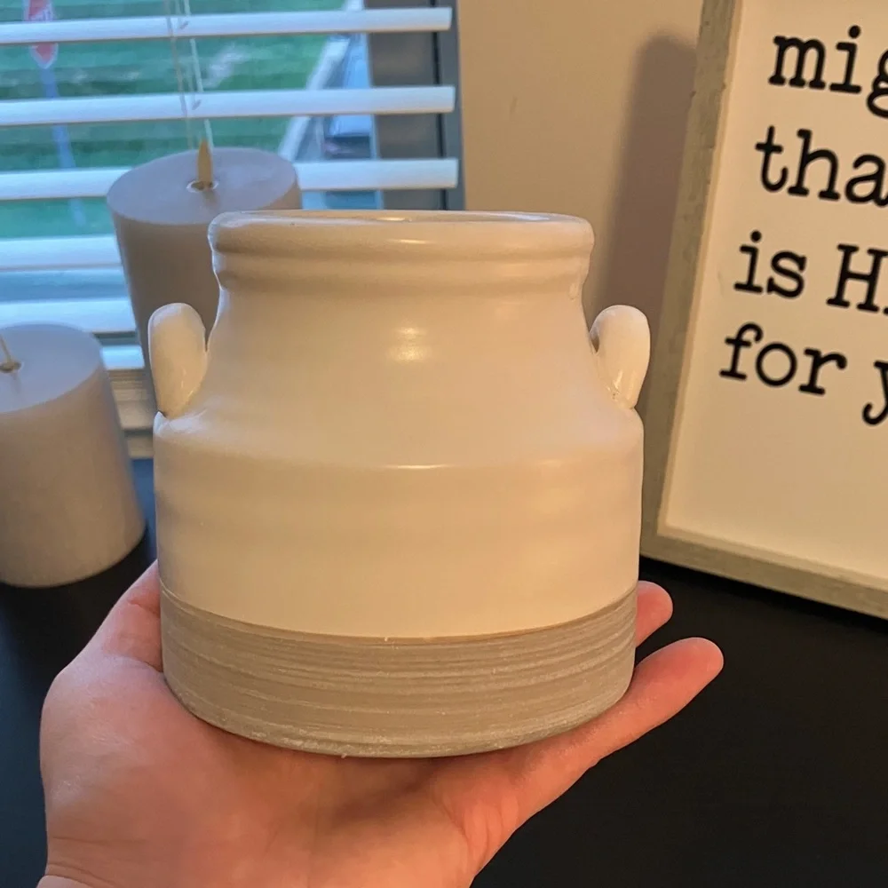 Elegant Cream Vase with gray bottom