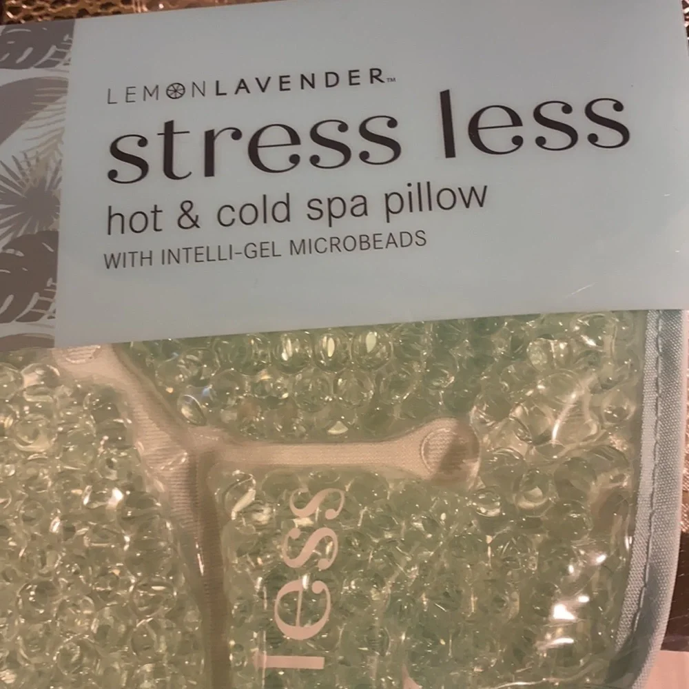 Stress Less Hot/Cold Spa Pillow NIB