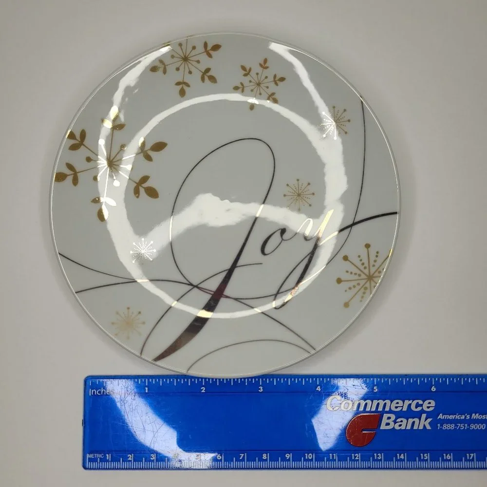 Pier 1 Imports Holiday Season Appetizer Plates Set of 4 Christmas Wish 6