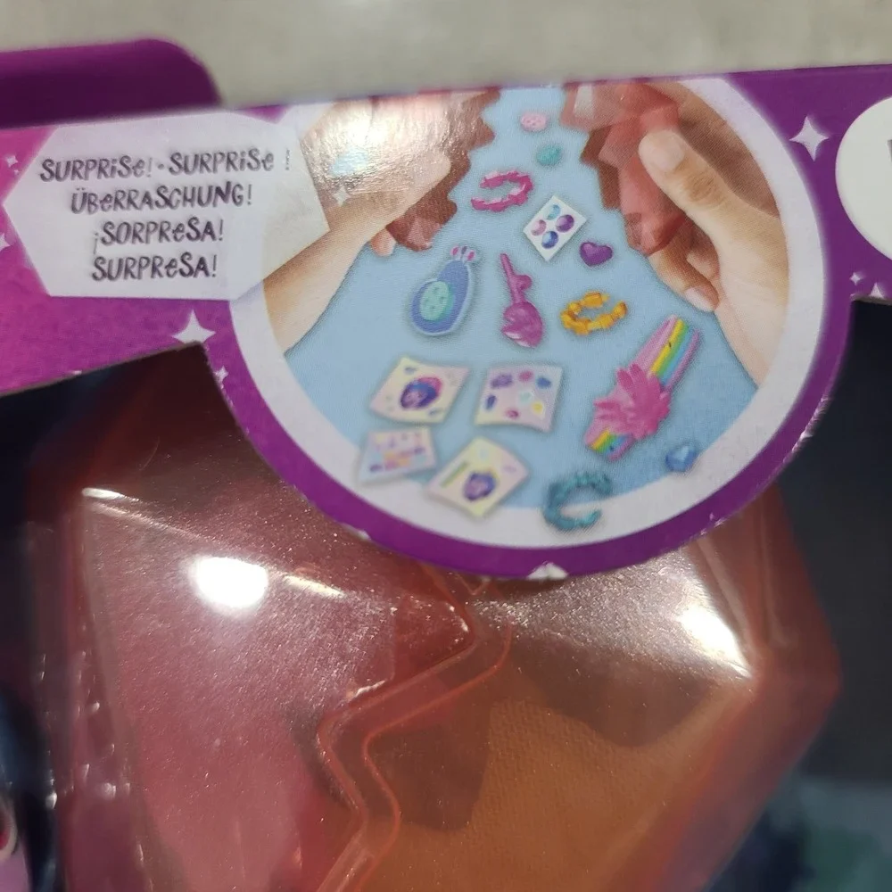 Hasbro My Little Pony Izzy MoonBow Color Changing Tea Party & Crystal Adventure