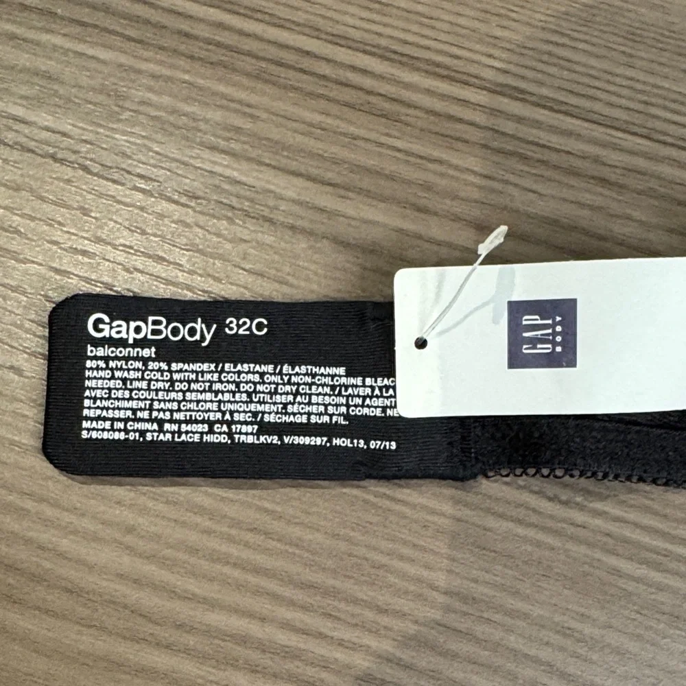 GAP Elegant Black Mesh Bra
