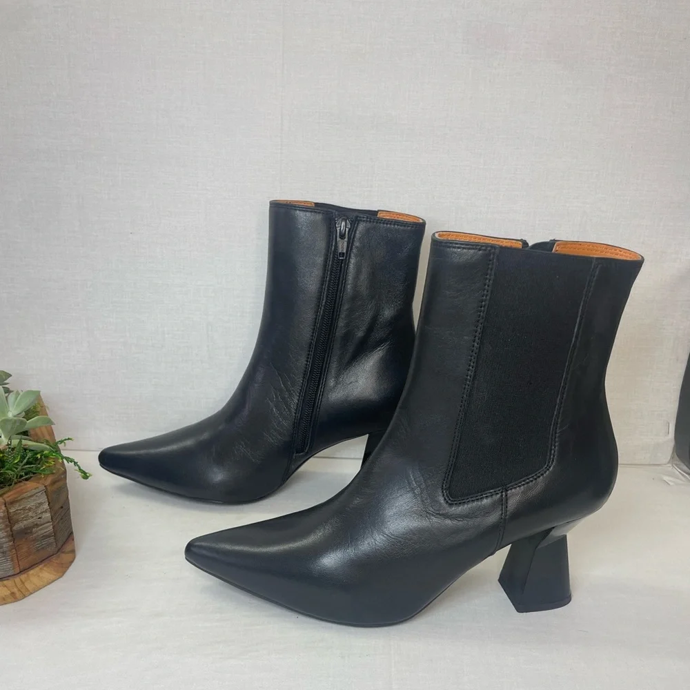 Saintg gift manufacturer heel