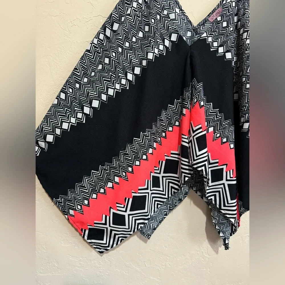 Women’s flowy shirt size M