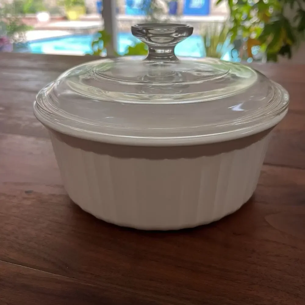 Corning Ware French White F-5-B 1.6 Liter Round Casserole Dish w/Glass Lid