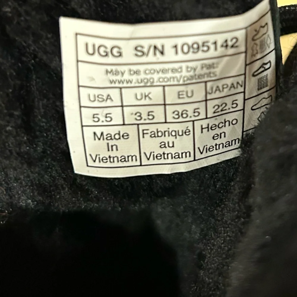 NWOT UGG ADIRONDACK III TALL BLACK WATERPROOF Boots 5.5